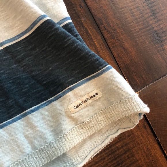 Classic Calvin Klein Polo - Picture 2 of 4